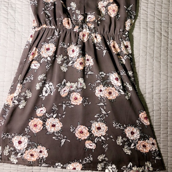MAURICES Floral Dress - Picture 3 of 3